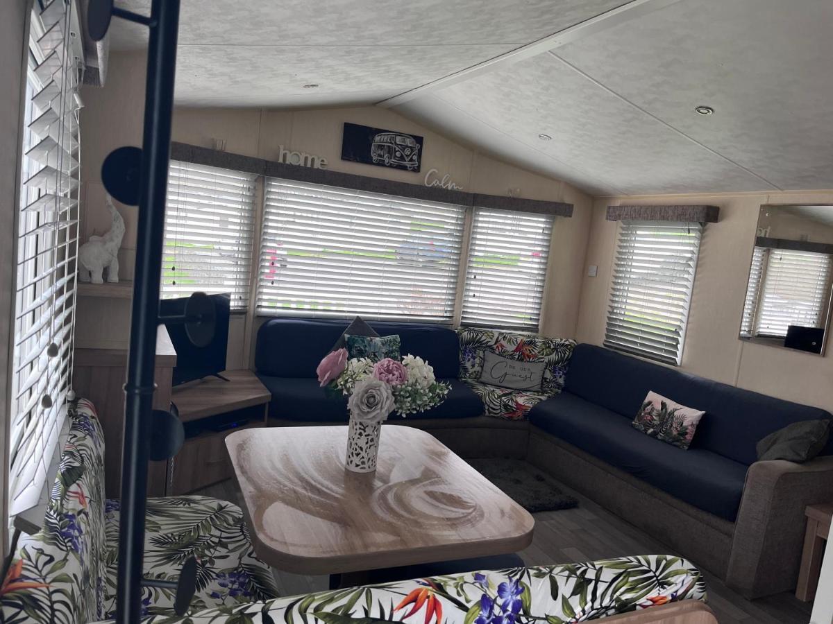 Take Me To The Beach At J&S Caravan Holidays Newquay Bay Resort Saint Columb Minor ภายนอก รูปภาพ