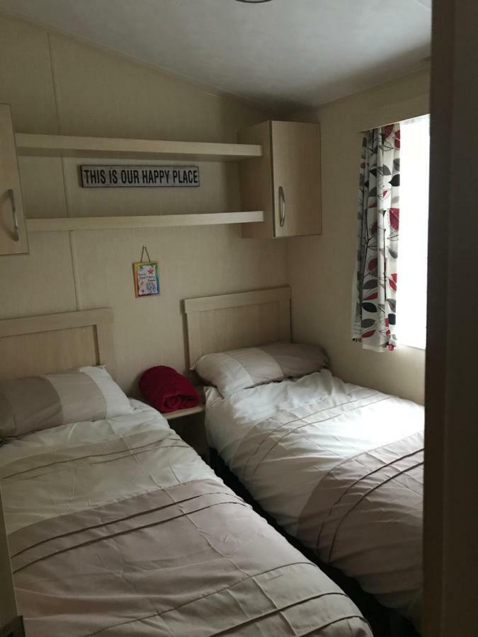 Take Me To The Beach At J&S Caravan Holidays Newquay Bay Resort Saint Columb Minor ภายนอก รูปภาพ
